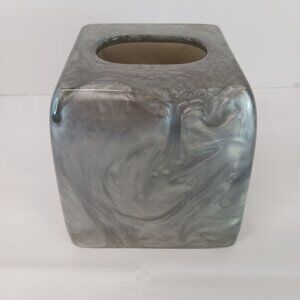 Bed Bath & Beyond Tissue Box Cover B. Smith with Style Green & White Plastic GUC